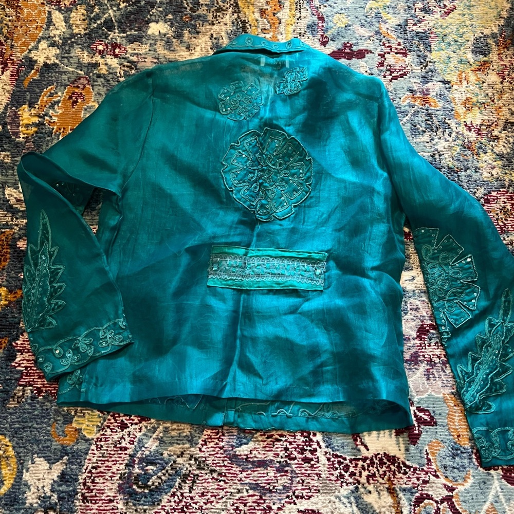 Embroidered sheer jacket ๐ฆ - Picture 2 of 6